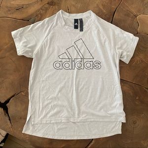 Adidas t shirt